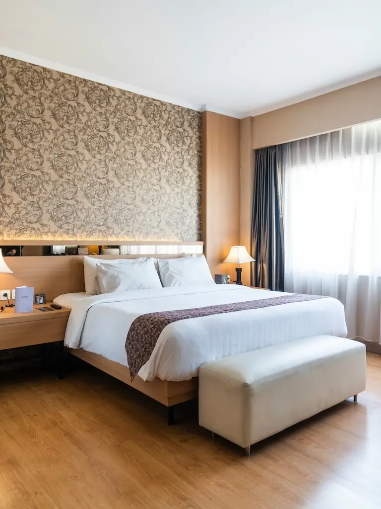 febrian-zakaria-gwV9eklemSg-unsplash